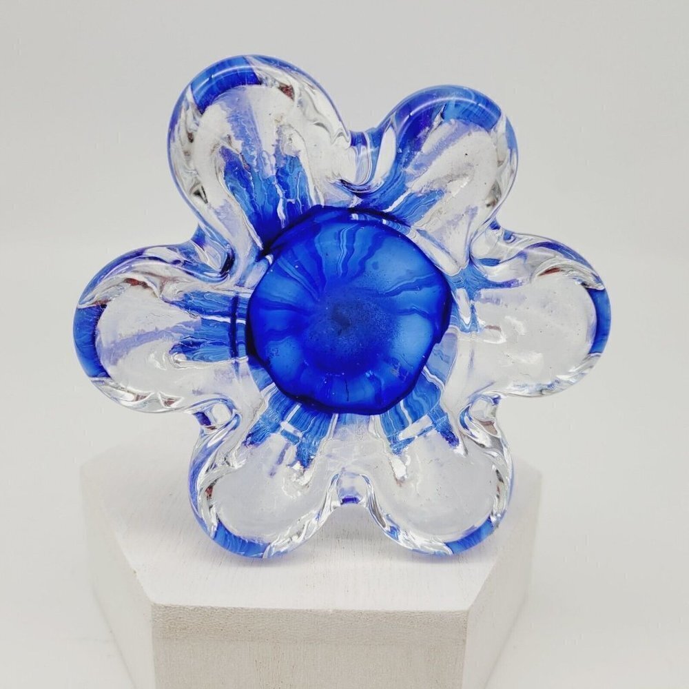 Vintage Cobalt Blue Encased Twisted Blue Art Glass Vase Elephant Foot Base 11.5" - Picture 7 of 7